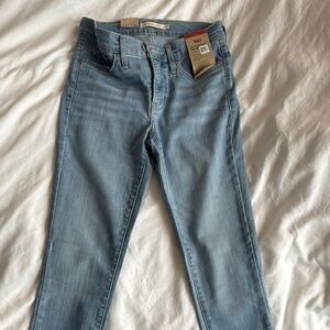 Women's Levi’s  blue Jeans 311 shaping skinny